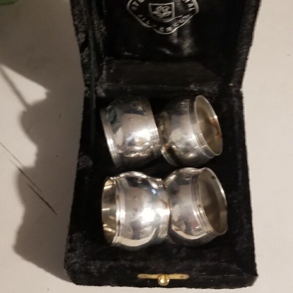 Vintage Napkin holder set 4 with box International silver plated co. - Picture 3 of 15